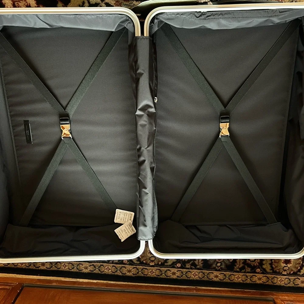 FPM Milano, hard Bank 58 collection suitcase, NWT